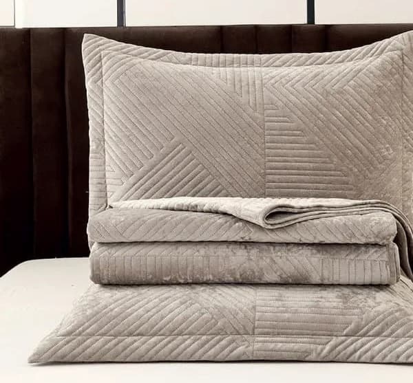 تصویر 2 از رو تختی مخمل با کیفیت بالا و جلوه‌ای روشن و زیبا